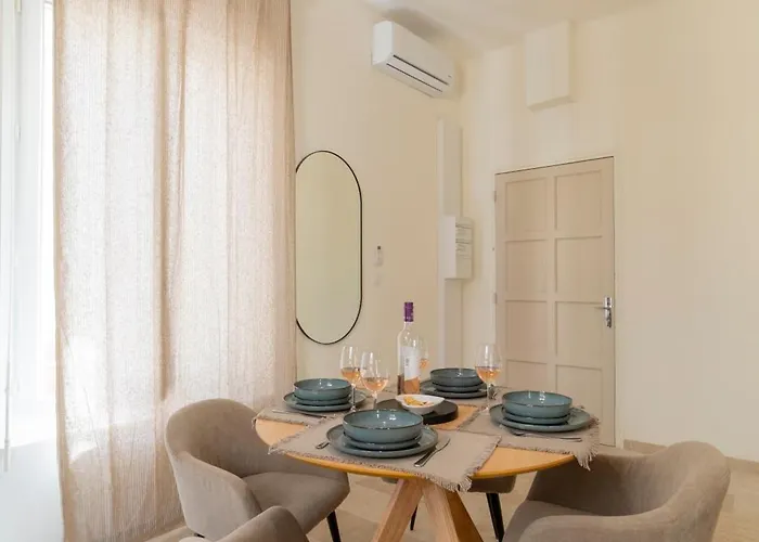 Apartment Le Nimois Clim, Netflix, Cocon Cosy Proche Du Centre